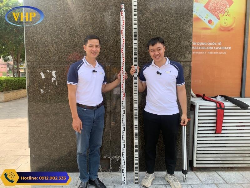 Cách cầm mia nhôm