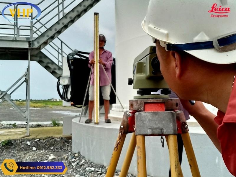 Kiểm tra độ nún trụ cầu bằng máy thủy bình