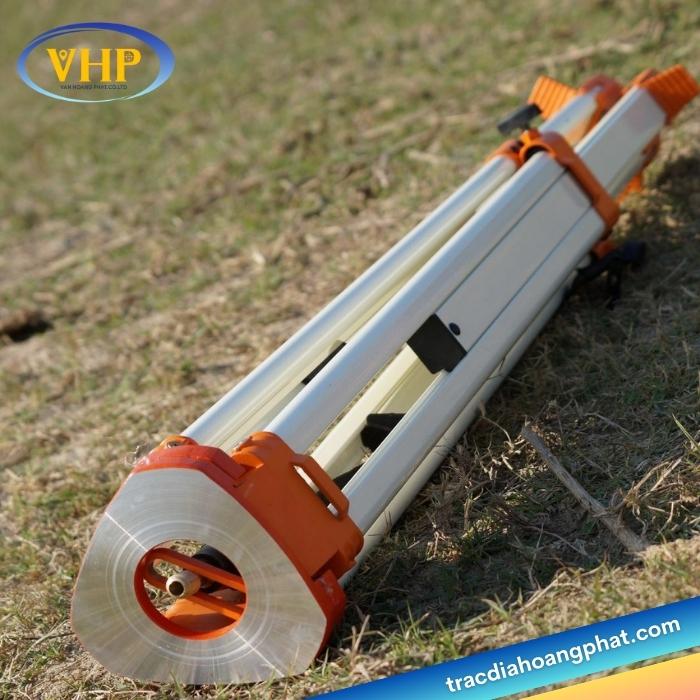 Chân máy toàn đạc điện tử: Thiết kế chắc chắn và độ chính xác cao