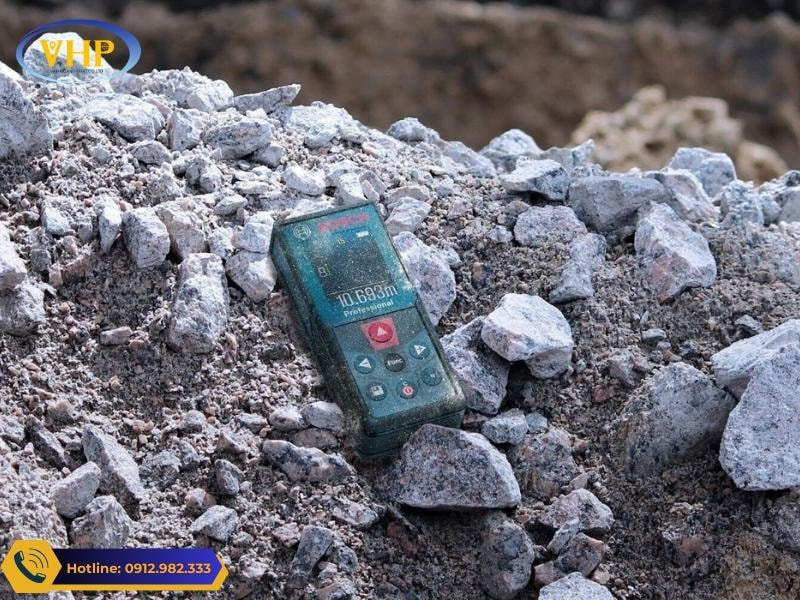 Máy đo khoảng cách laser Bosch GLM 40